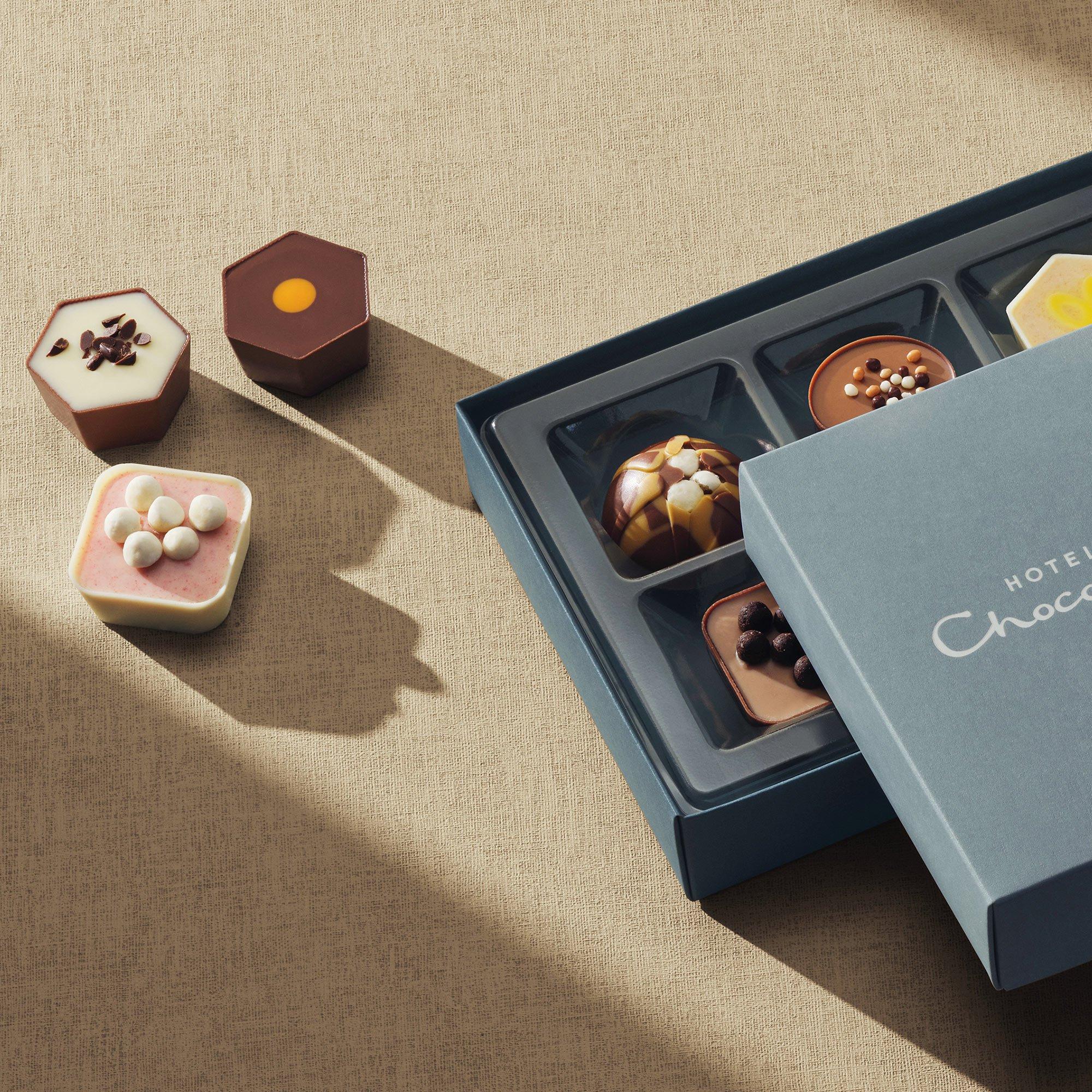 Christmas Patisserie Dreamer Chocolate Box 9-Piece