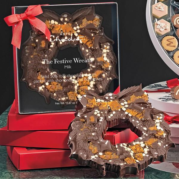 Large Milk Festive Wreath
