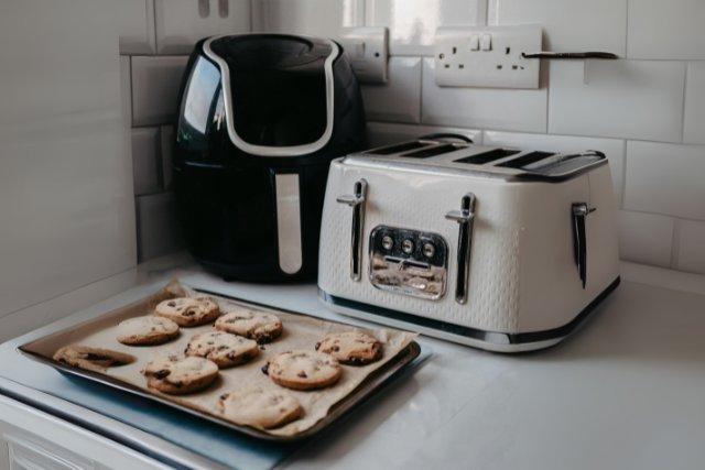 7-easy-air-fryer-desserts
