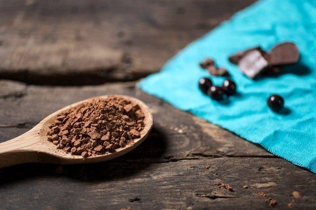 Cocoa-powder-spoon