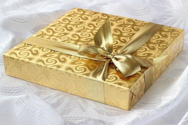 Gold-gift-box-with-a-ribbon