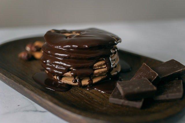 Pancakes-with-melted-dark-chocolate
