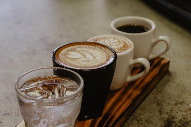Tray-of-coffee-drinks