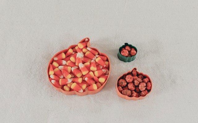 bowls-of-candy-corn