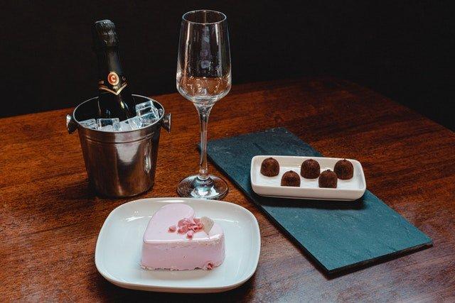 champagne-and-chocolates