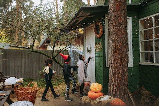 children-halloween-costumes-trick-or-treat