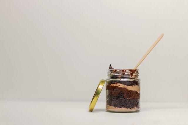 chocolate-cake-jar