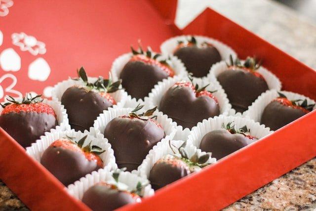 chocolate-covered-strawberries-in-red-box
