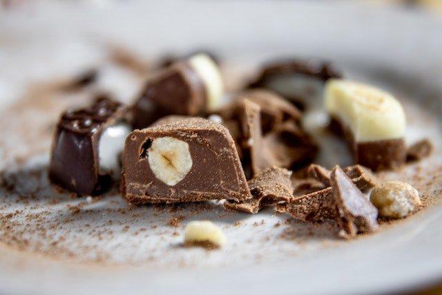 chopped-nutty-chocolate