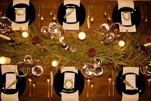 christmas-dinner-party-table