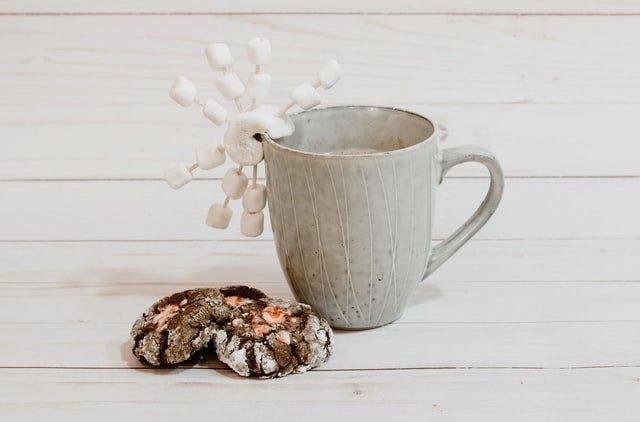 coffee-mug-biscuits-marshmallows