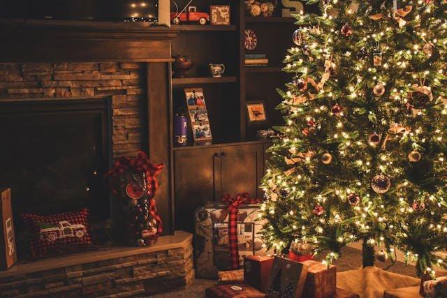 cosy-christmas-scene