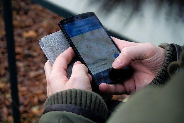 gps-on-phone