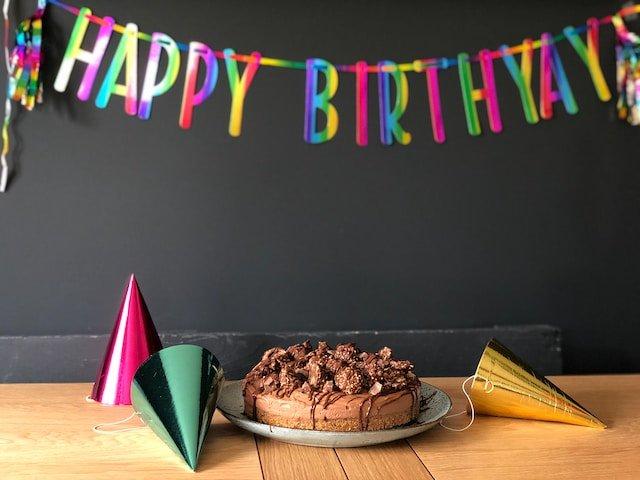 happy-birthday-banner-chocolate-cake