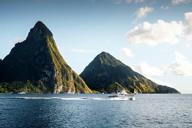 piton-peaks-saint-lucia