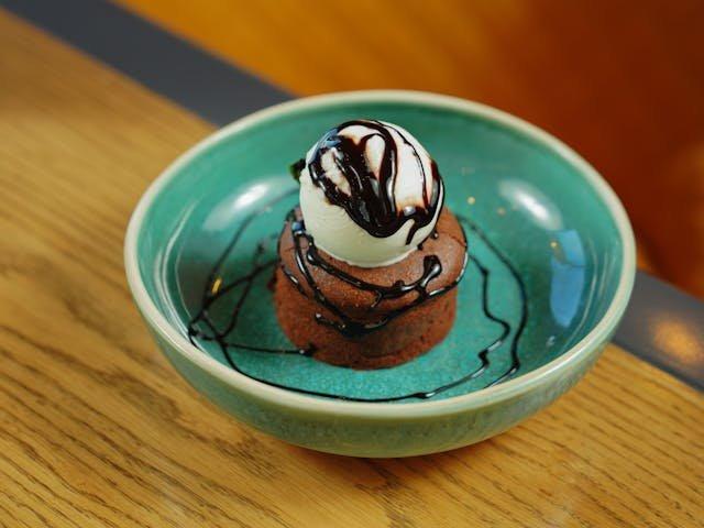 scoop-ice-cream-melted-chocolate