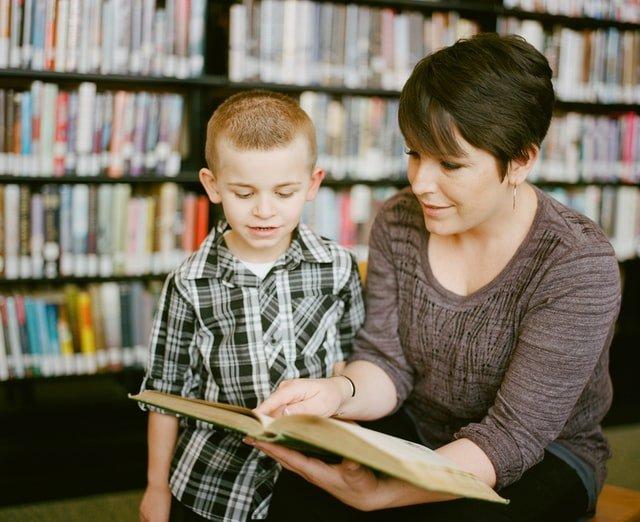 teacher-and-student-reading