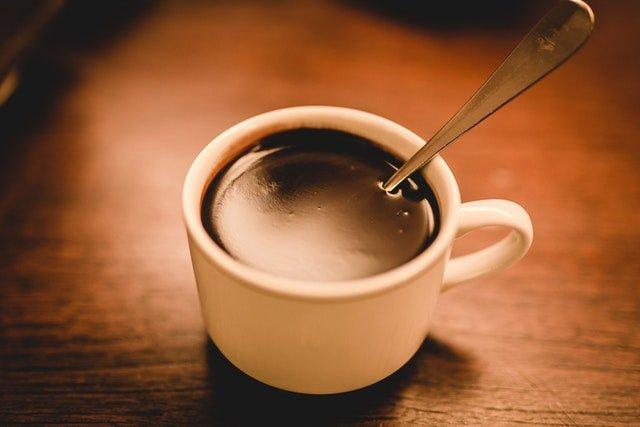 white-mug-of-hot-chocolate